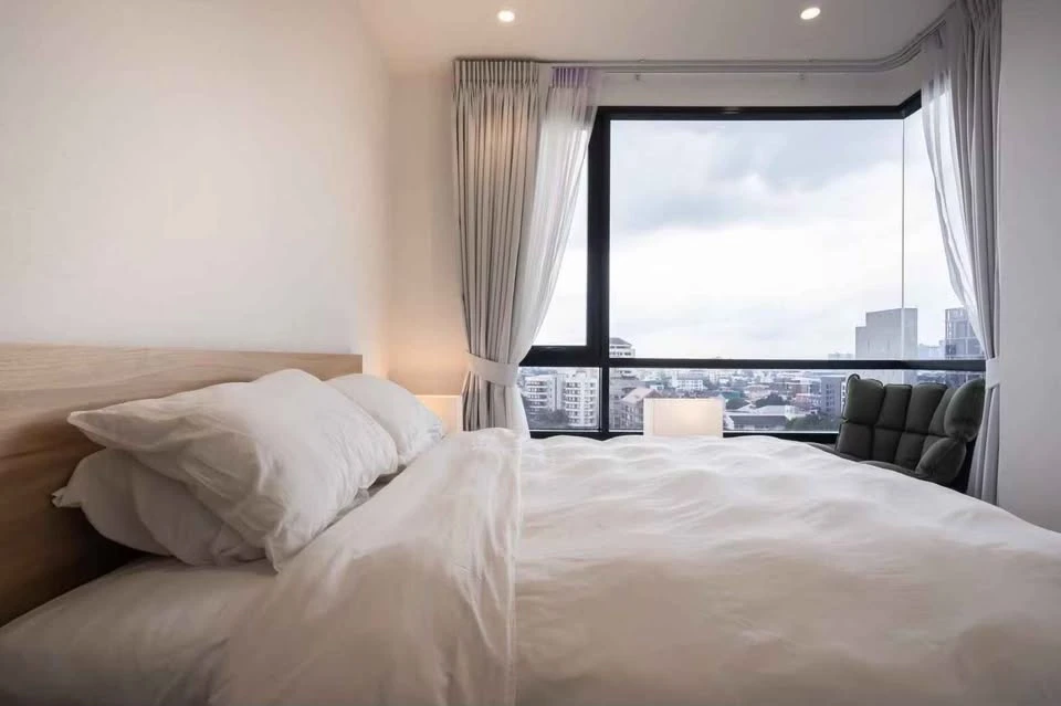 For rent: Maru Ekkamai 2, 10th floor, beautiful room, fully furnished, nice to live in, reserve now, don't miss out.