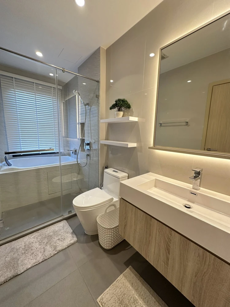 For rent: Maru Ekkamai 2, 20th floor, corner unit, unobstructed view, fully furnished, ready to move in!