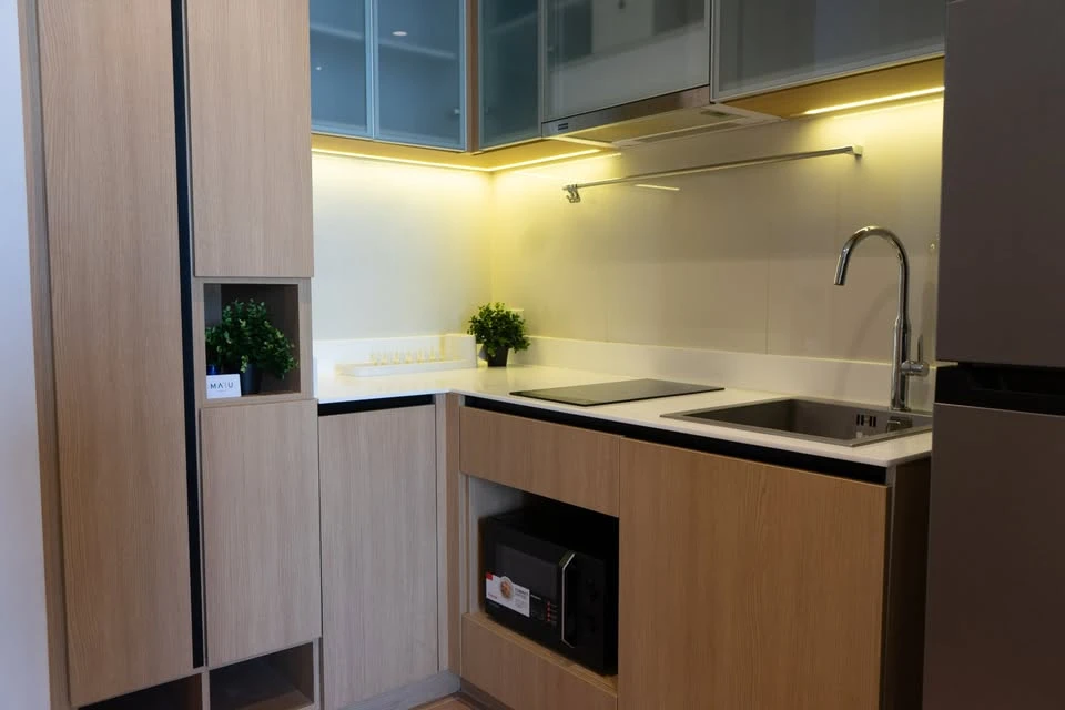 For rent: Maru Ladprao 15, beautifully decorated unit with high-quality built-in furniture. Prime location, convenient transportation. Don't miss out!