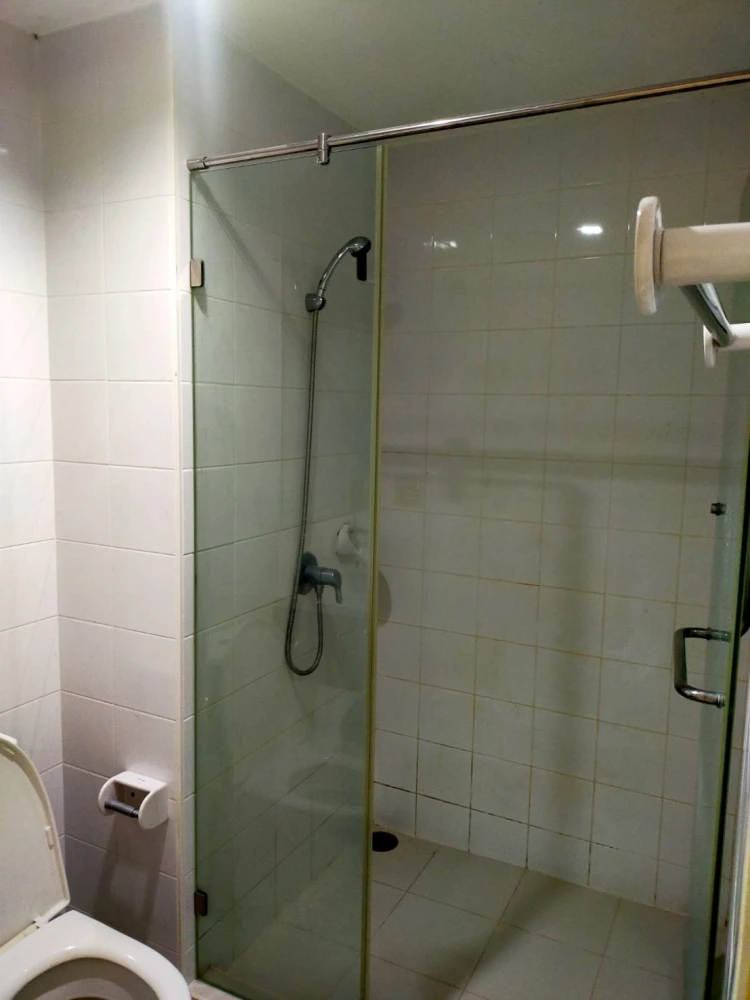 For rent Max Condominium Vibhavadi 2 bedrooms, nice room, fully furnished, book now.