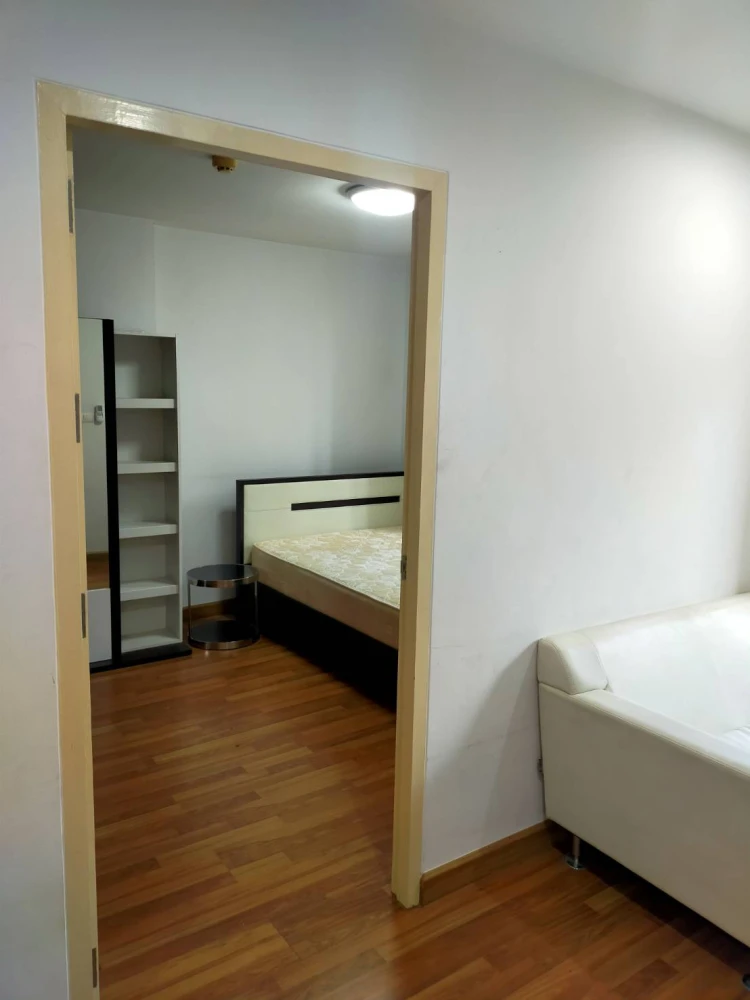 For rent Max Condominium Vibhavadi 2 bedrooms, nice room, fully furnished, book now.