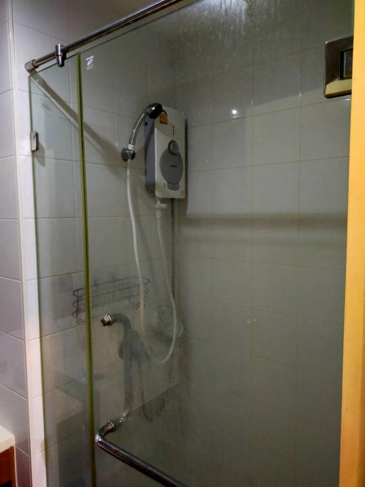 For rent Max Condominium Vibhavadi 2 bedrooms, nice room, fully furnished, book now.