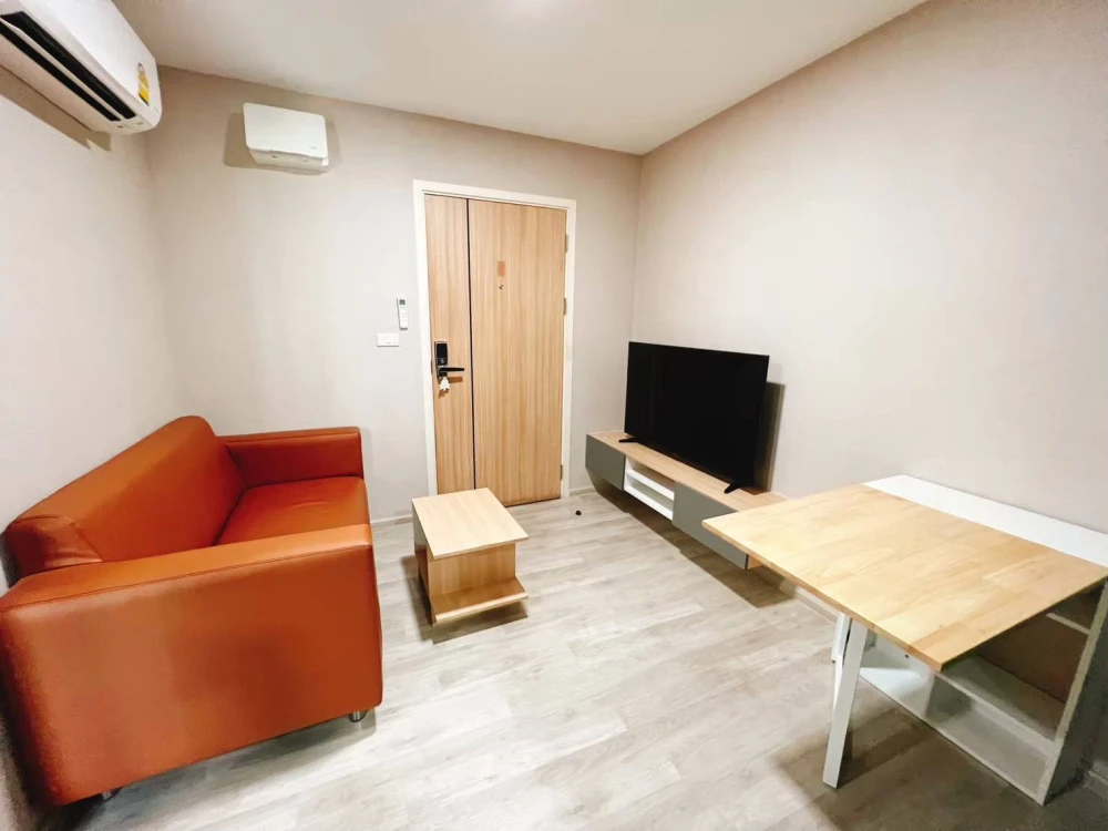 For rent: Maxxi Ratchayothin-Phahonyothin 34, 1 bedroom plus unit, 4th floor, garden and swimming pool view, fully furnished with appliances. Don't mi