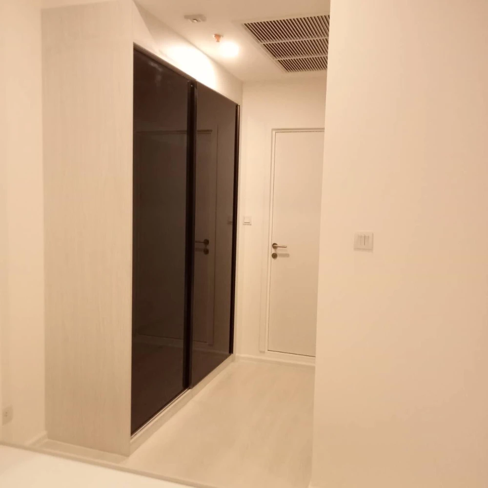 For rent: Mazarine Ratchayothin, a nice room, high ceiling, airy, beautiful city view, no blocking, book now.