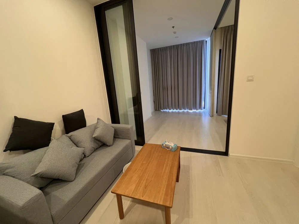 For rent: Mazarine Ratchayothin, a nice room, high ceiling, airy, beautiful city view, no blocking, book now.