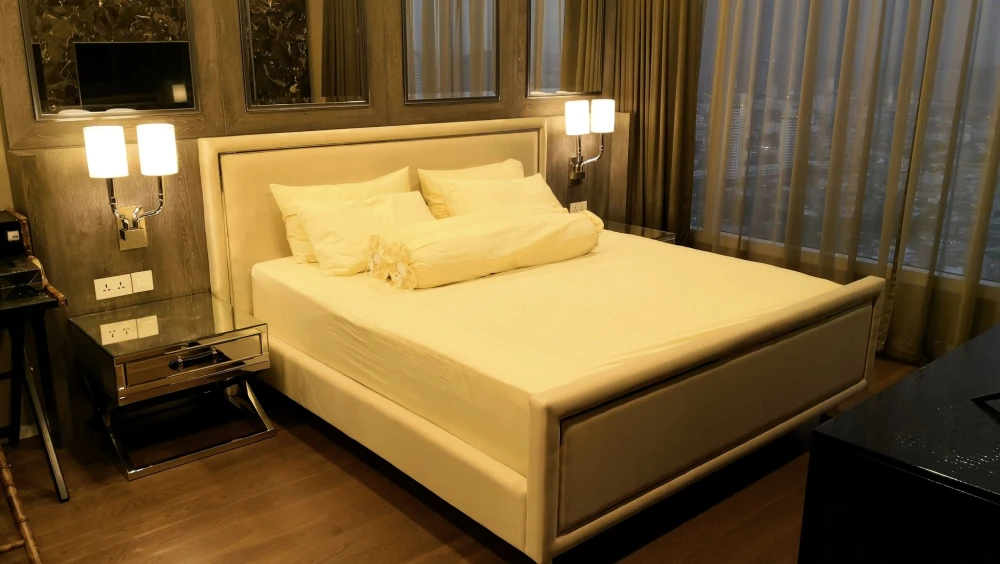 Menam Residences for rent, spacious room, lots of usable space, good location, convenient transportation, beautiful view, don't miss it.