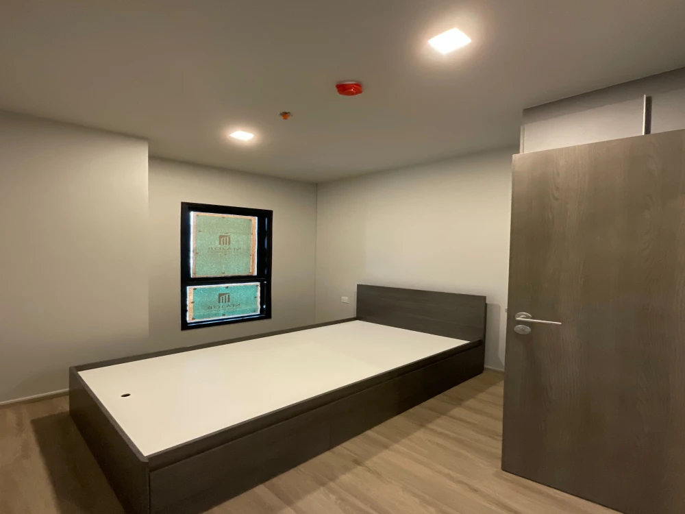 For rent or sale at Metris District Ladprao. Spacious and comfortable room. Book now!