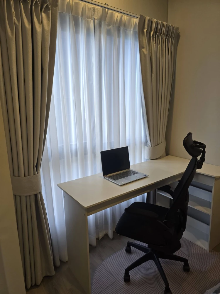 Metris District Ladprao condo for rent, perfect for pet lovers looking for a great location where they can comfortably live with their dogs or cats.