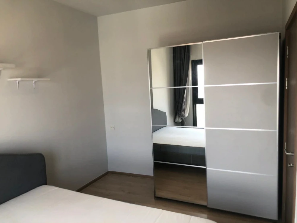For rent: Metris Pattanakarn condo, fully furnished, high floor, spacious and comfortable. Book now!