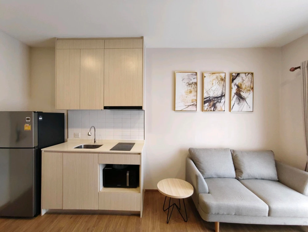 For rent: Metris Rama 9-Ramkhamhaeng, 33rd floor, fully furnished unit. Book now! (Urgent!)