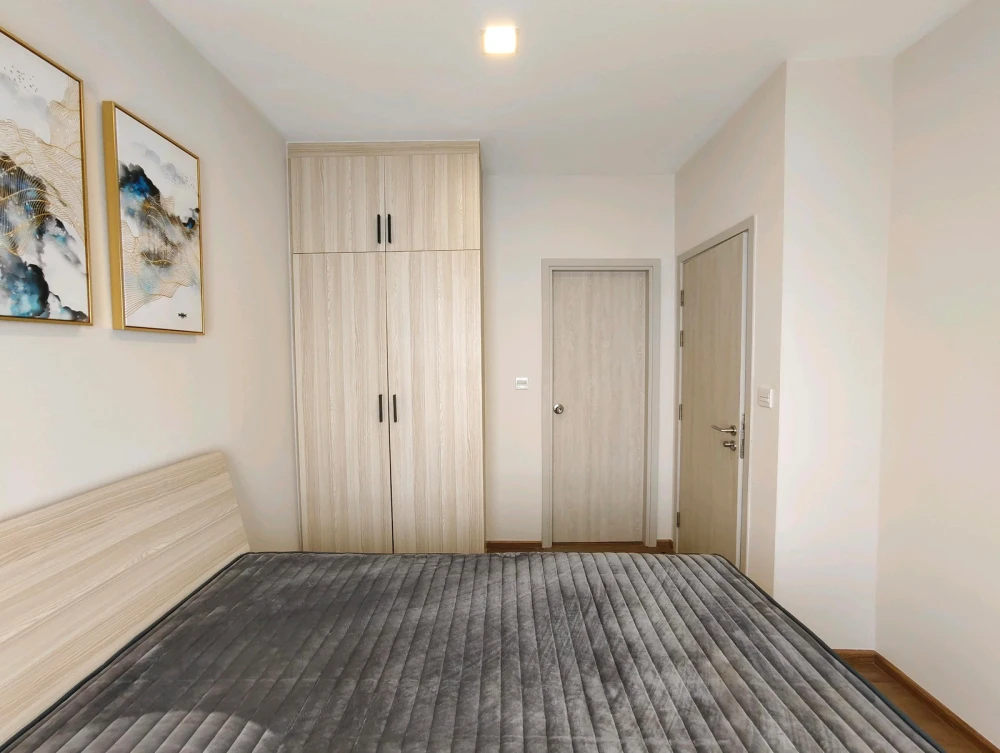 For rent: Metris Rama 9-Ramkhamhaeng, 33rd floor, fully furnished unit. Book now! (Urgent!)