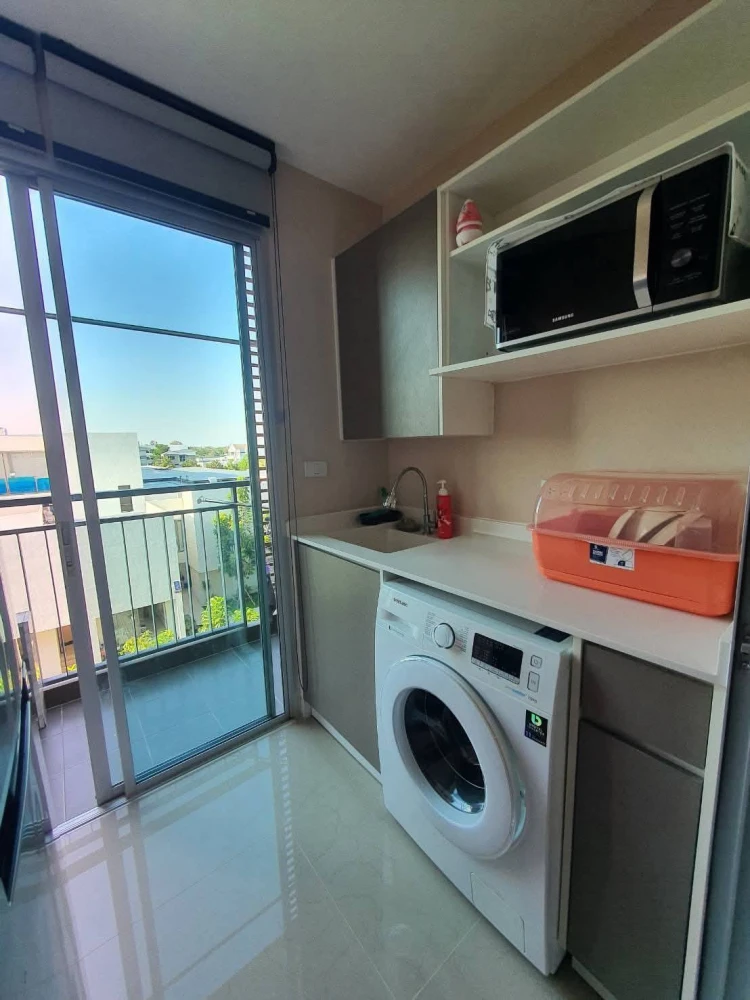 For rent: Metro Luxe Kaset, 1 bedroom, 1 bathroom. Fully furnished with complete amenities. Book now!