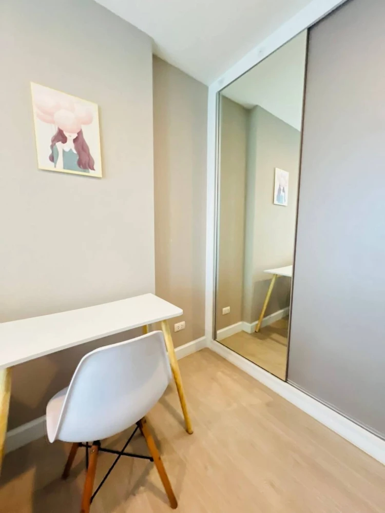 For rent: Metro Luxe Ratchada, beautifully decorated room with a cool theme, fully furnished, with a view of the swimming pool. Reserve now!