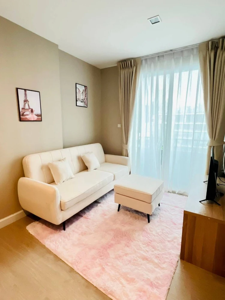 For rent: Metro Luxe Ratchada, beautifully decorated room with a cool theme, fully furnished, with a view of the swimming pool. Reserve now!