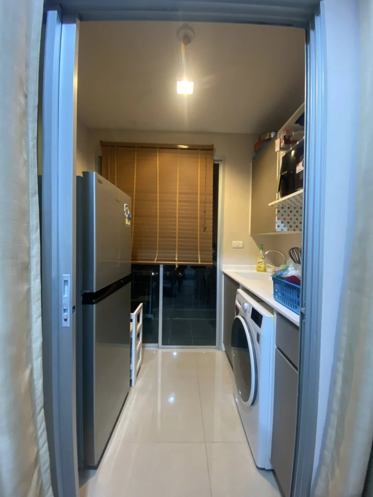 For rent: Metro luxe Kaset, behind the building is RS Company, no buildings blocking the view, quiet and comfortable, complete with electrical applian