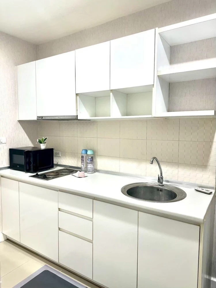 Metro Park Sathor for rent, nice and spacious room, hurry and reserve now before you miss out.