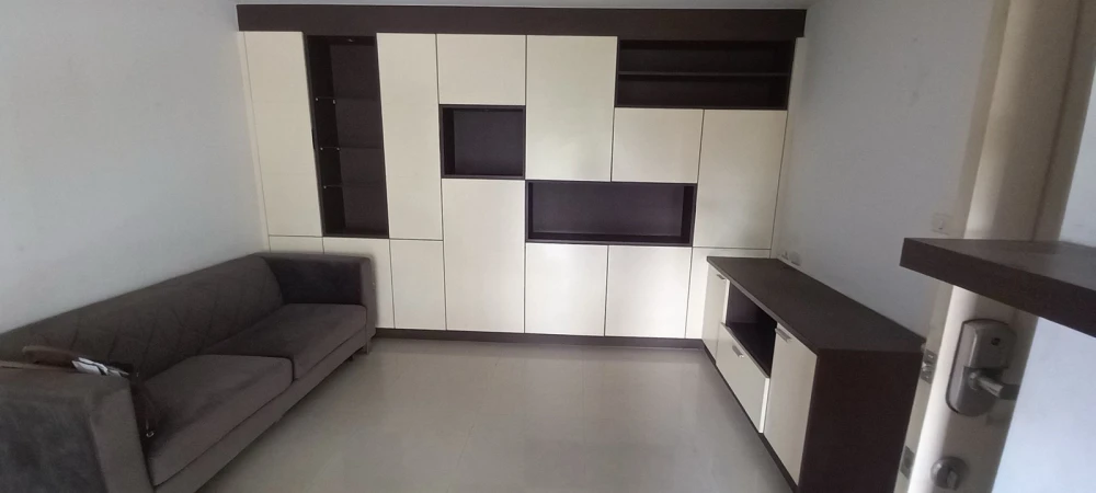 For rent: Metro Park Sathorn, 4th floor, fully furnished, very livable. Book now, don't miss out!