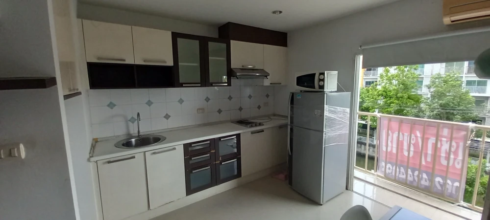 For rent: Metro Park Sathorn, 4th floor, fully furnished, very livable. Book now, don't miss out!