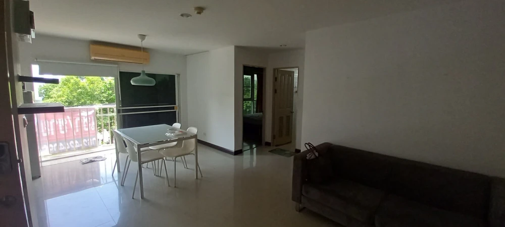 For rent: Metro Park Sathorn, 4th floor, fully furnished, very livable. Book now, don't miss out!