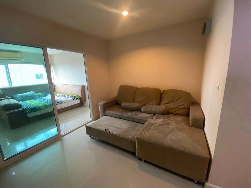Metro Park Sathorn for rent, a nice room, comes with complete furniture and appliances, just bring your bags and move in!