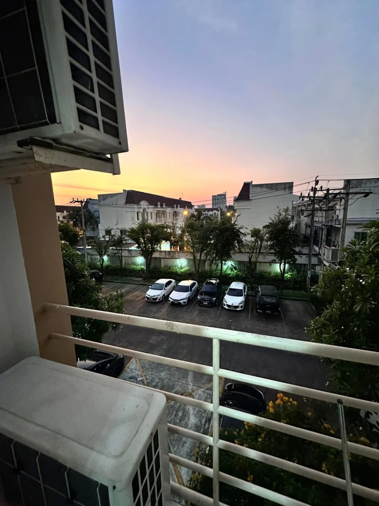 For rent: Metro Park Sathorn, ready to move in, fully furnished, reserve now.