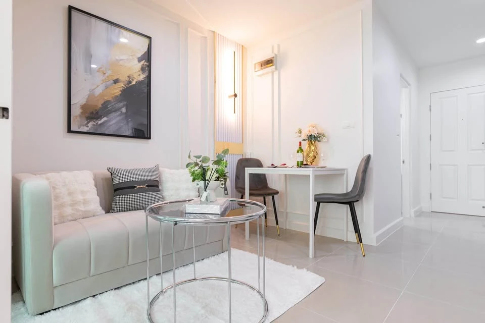For rent: Metro Park Sathorn, fully furnished, ready to move in, affordable price. Beautiful rooms like this are hard to find, book now!