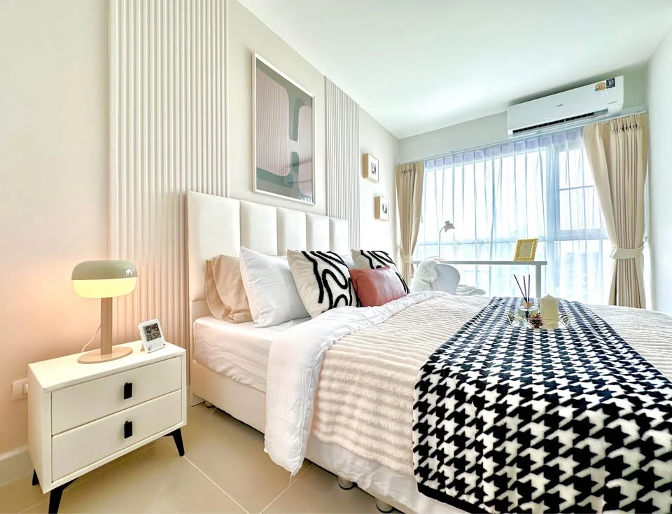 For rent: Metro Park Sathorn Phase 3, Building G, 5th floor. Perfect height, pleasant garden view. Book now, don't miss out!