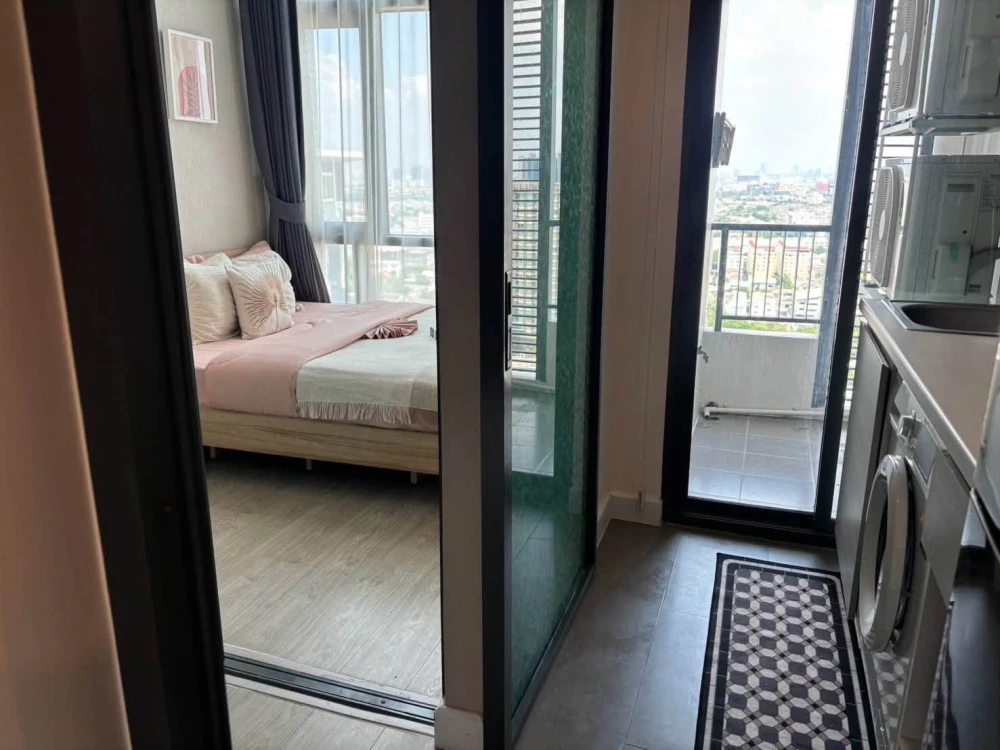 For Rent: Metro Sky Prachachuen, 20th floor. Beautiful, fully furnished unit—book now if interested.