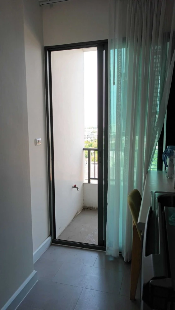 For rent: Metro Sky Prachachuen, a nice room with complete furniture and electrical appliances at a great price. Don't miss it.