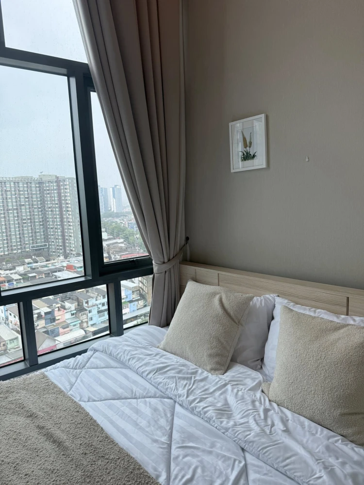 For rent: Metro Sky Prachachuen, high ceiling room, airy, decorated in a minimalist style, fully furnished. Hurry, it will be gone soon.