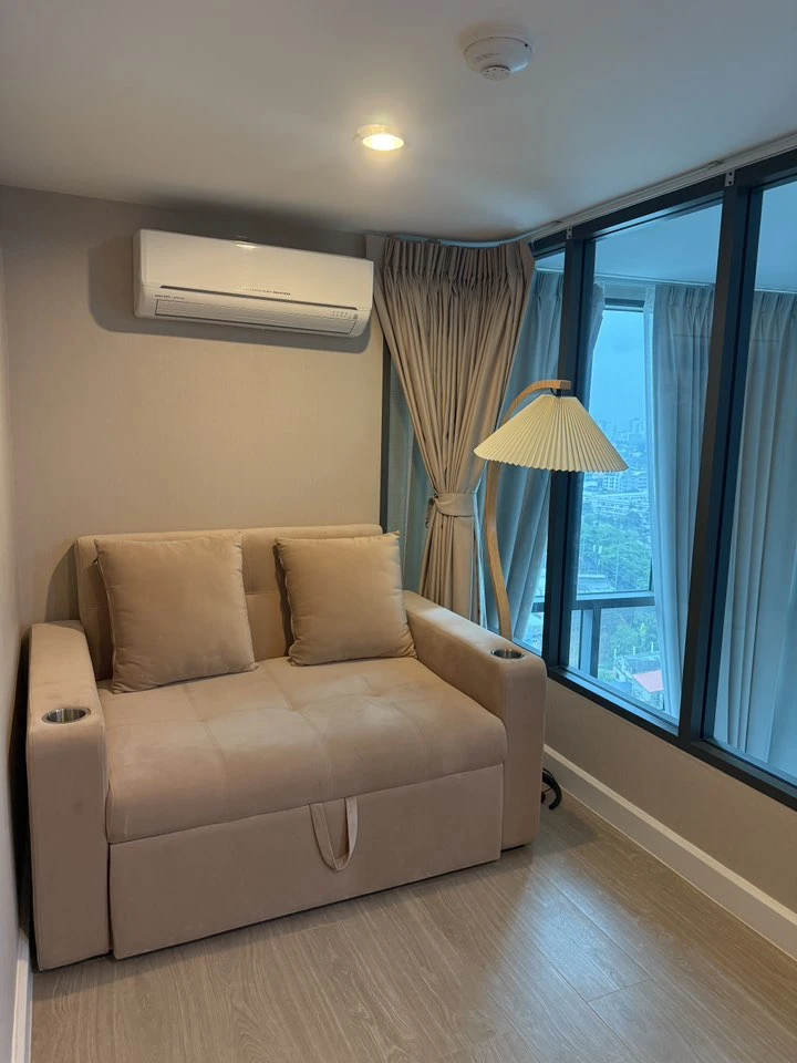 For rent: Metro Sky Prachachuen, high ceiling room, airy, decorated in a minimalist style, fully furnished. Hurry, it will be gone soon.