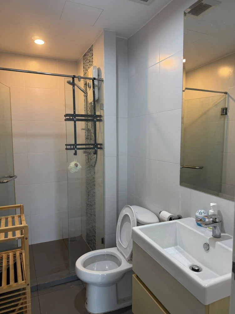 For rent: Metro Sky Prachachuen, high ceiling room, airy, decorated in a minimalist style, fully furnished. Hurry, it will be gone soon.