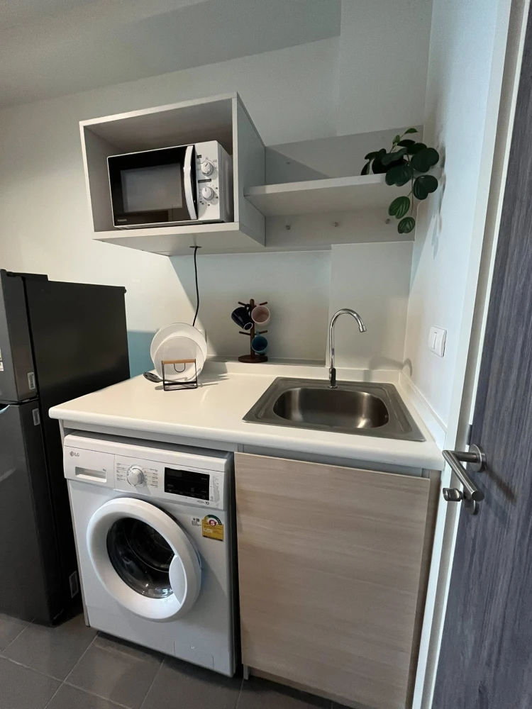 For rent: Metro Sky Wutthakat, 1 bedroom, 1 bathroom, good location, fully furnished. If it's this good, hurry and reserve it now!