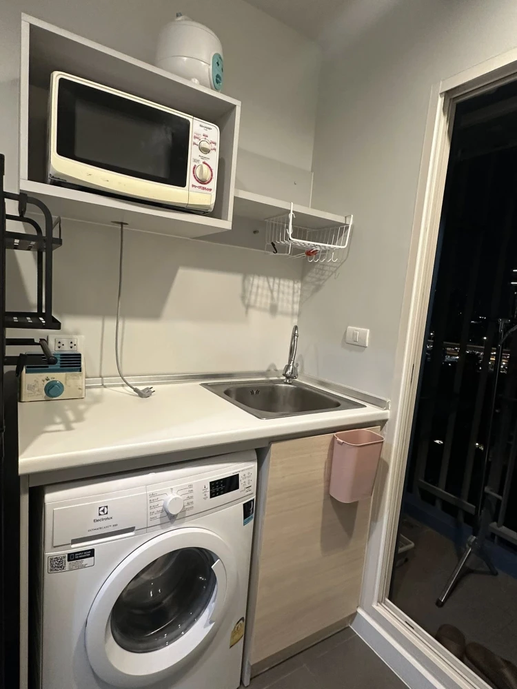 For rent: Metro Sky Wutthakat, 1 bedroom, 1 bathroom, fully furnished, just bring your bags and move in!