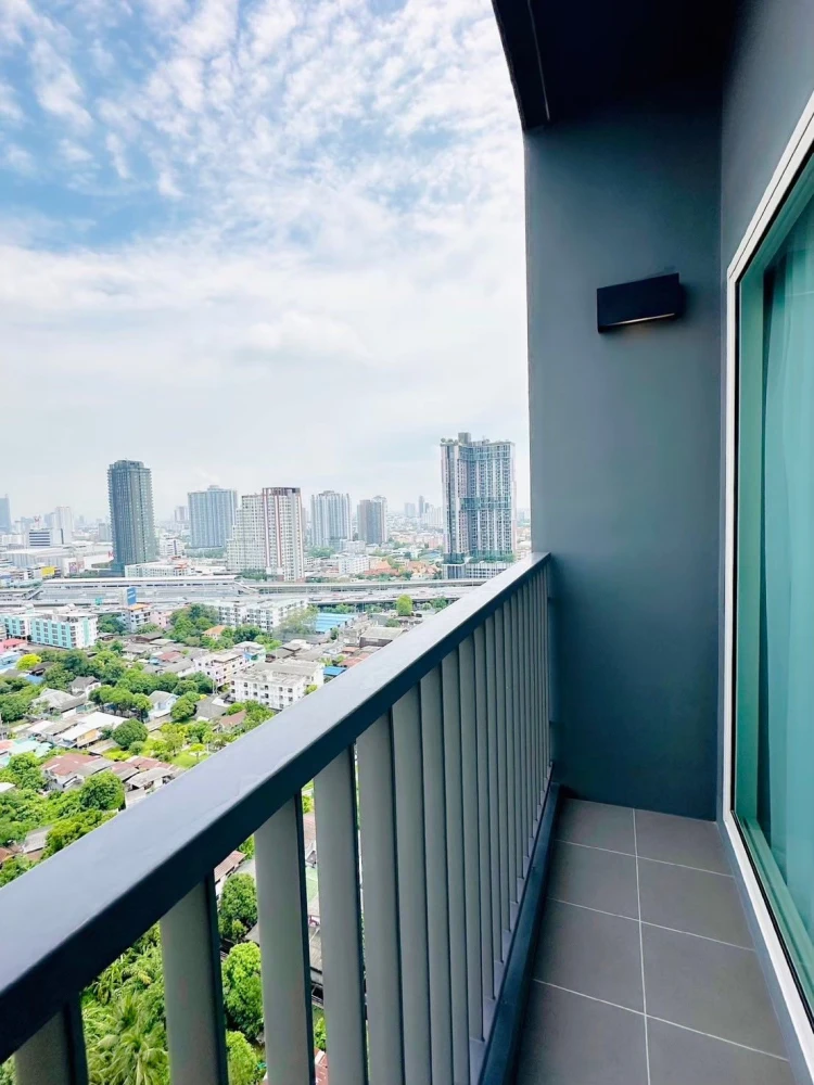 For rent: Metro Sky Wutthakat, 22nd floor. Beautiful room, fully furnished. Book now!