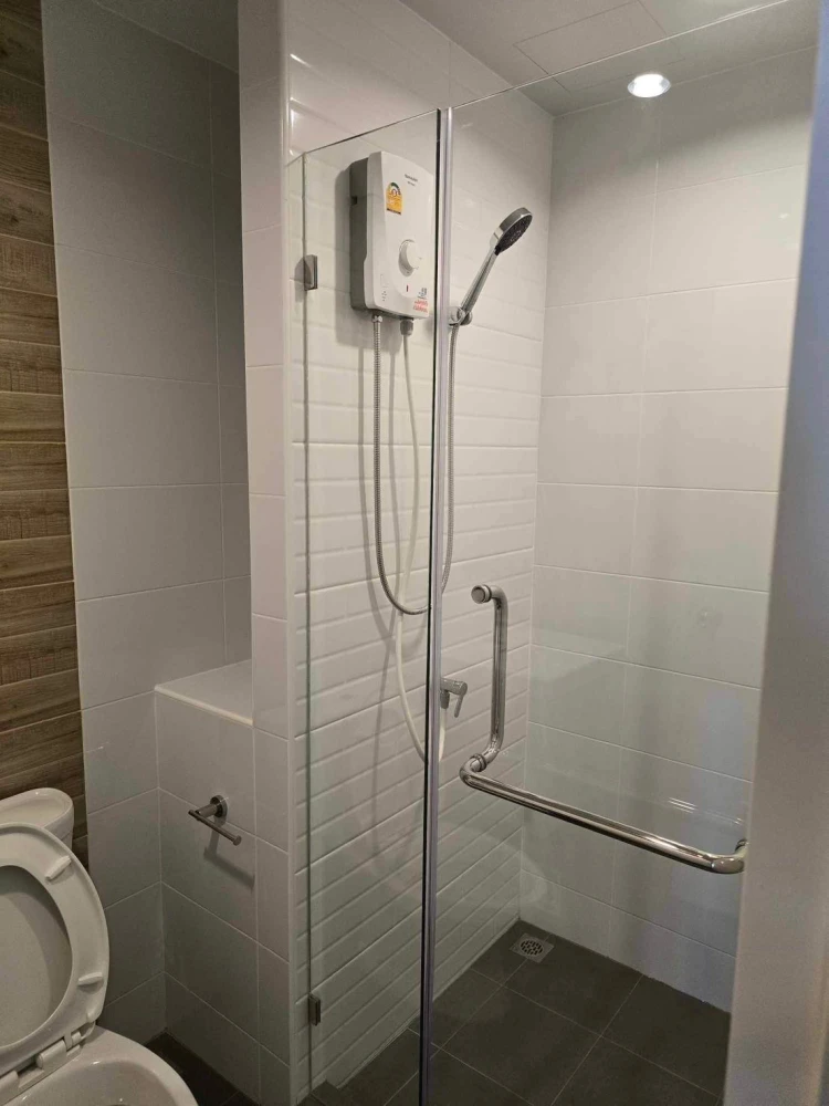 Metro Sky Wutthakat for rent, high floor, fully furnished + complete electrical appliances, hurry and reserve now!