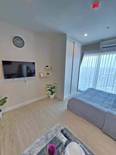 Metro Sky Wutthakat for rent, high floor, fully furnished + complete electrical appliances, hurry and reserve now!