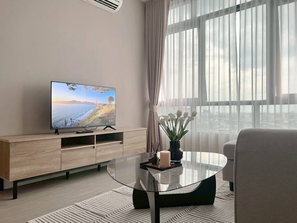 For rent: Metro Sky Prachachuen. Very high floor, large room, minimalist style, simple yet fully equipped. Book now!