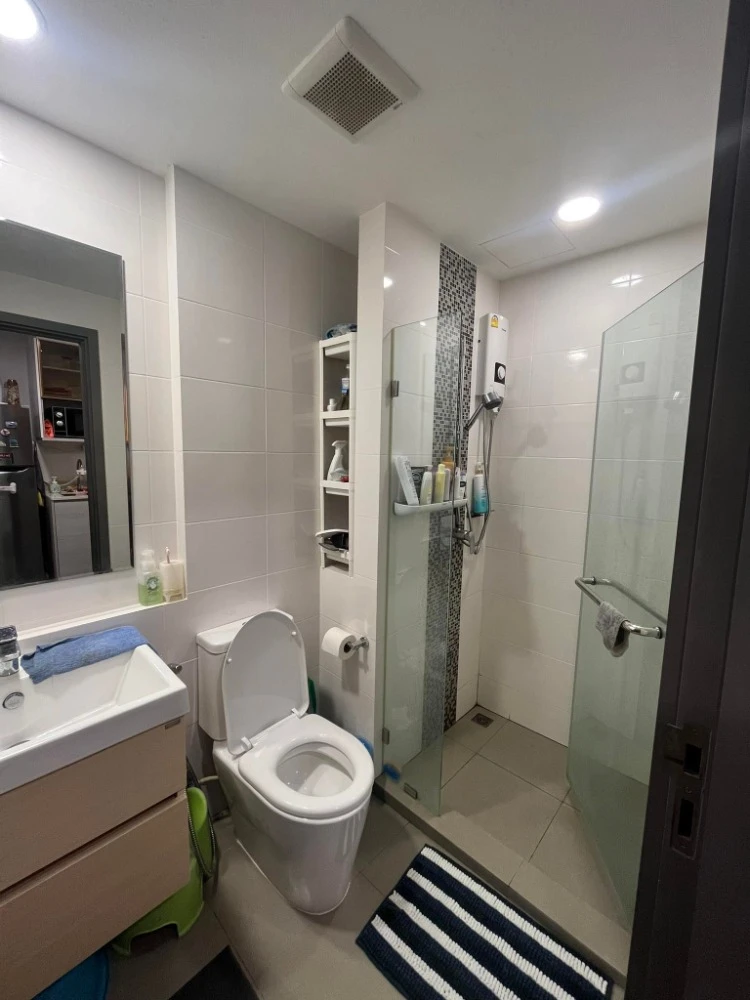 For Rent: MetroLuxe Paholyothin-Sutthisan, 3rd floor, pool view. Fully furnished and inviting—book now if interested.