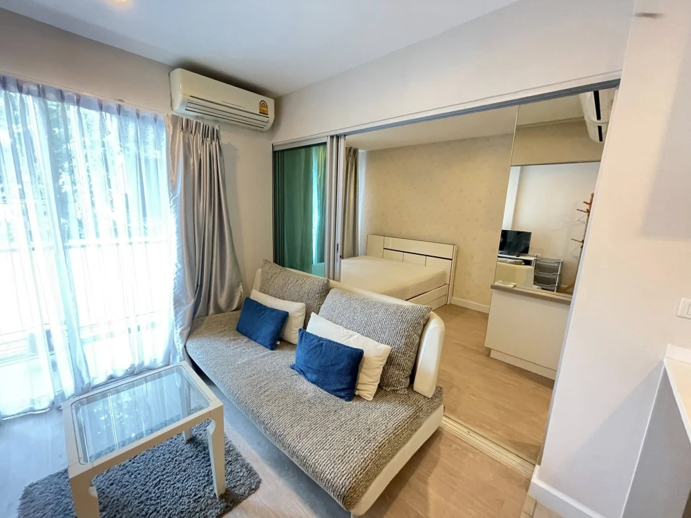 For rent: MetroLuxe Paholyothin-Sutthisan, clean and comfortable room, comes with complete furniture and electrical appliances. Don't miss it.