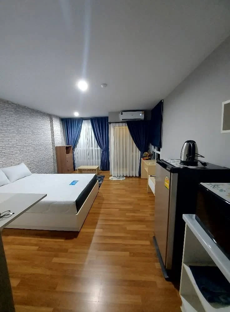 For rent: Miami Bangpu condo, 4th floor, high-quality wallpaper, fully furnished. Book now!