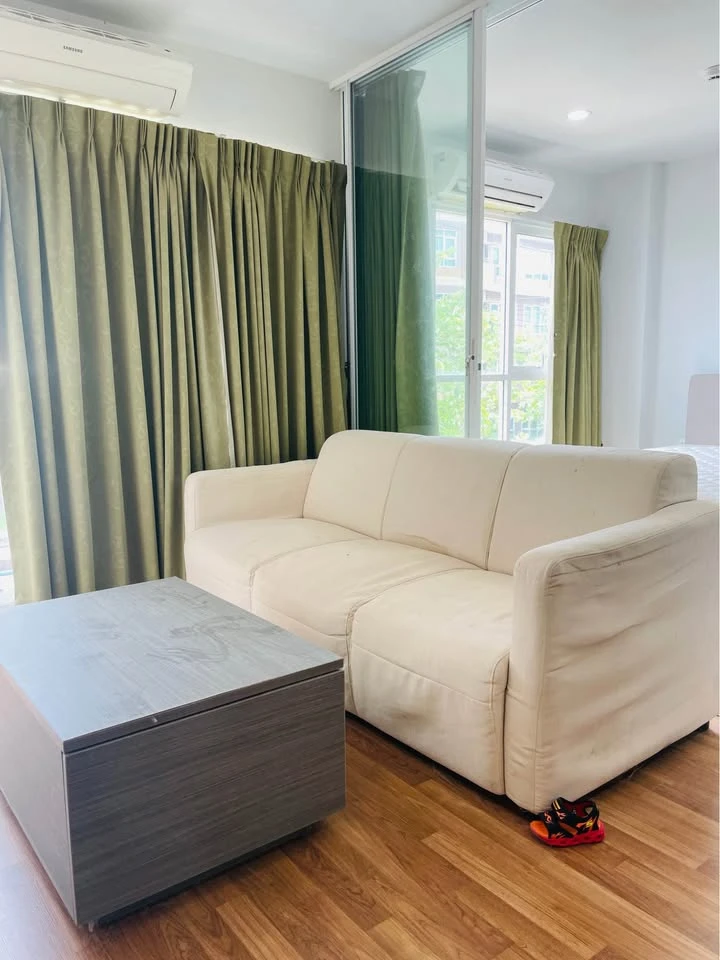 For rent: Miami Bangpu, a nice room, good location, comes with complete furniture, just bring your bags and move in.