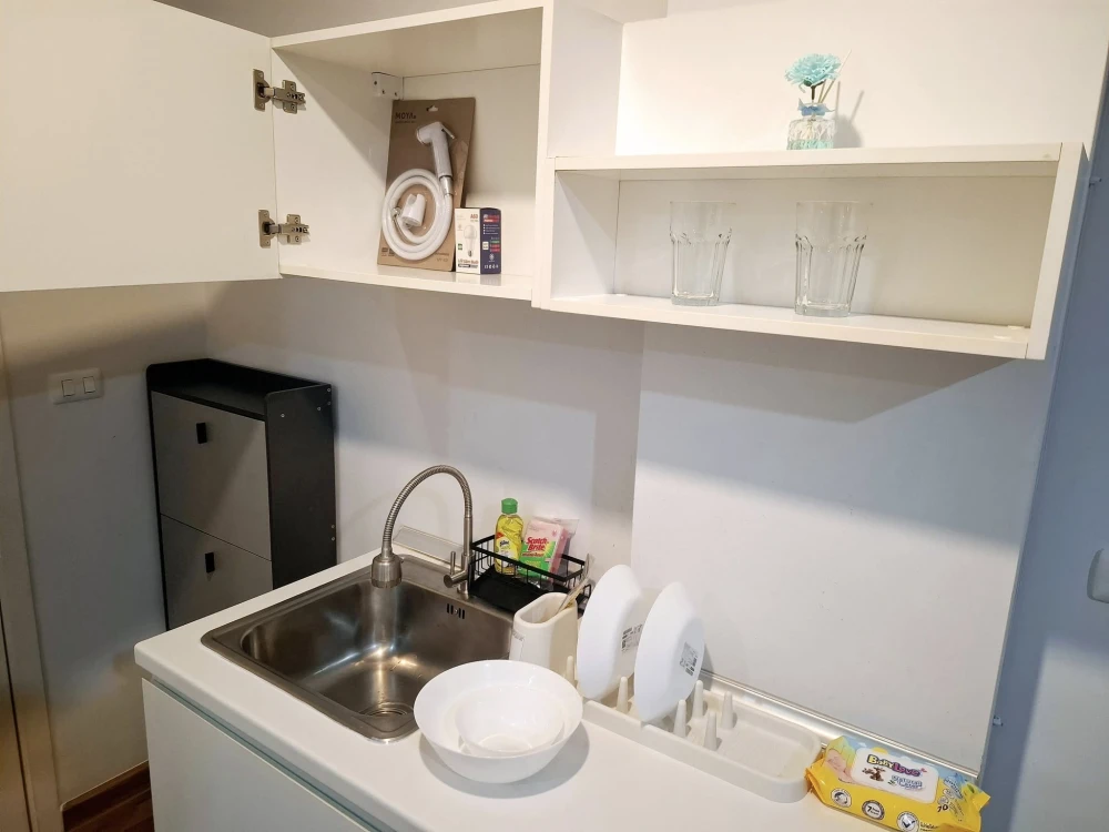 For rent: Miami Bangpu, a nice room, comes with complete furniture and electrical appliances. Just bring your bags and move in.