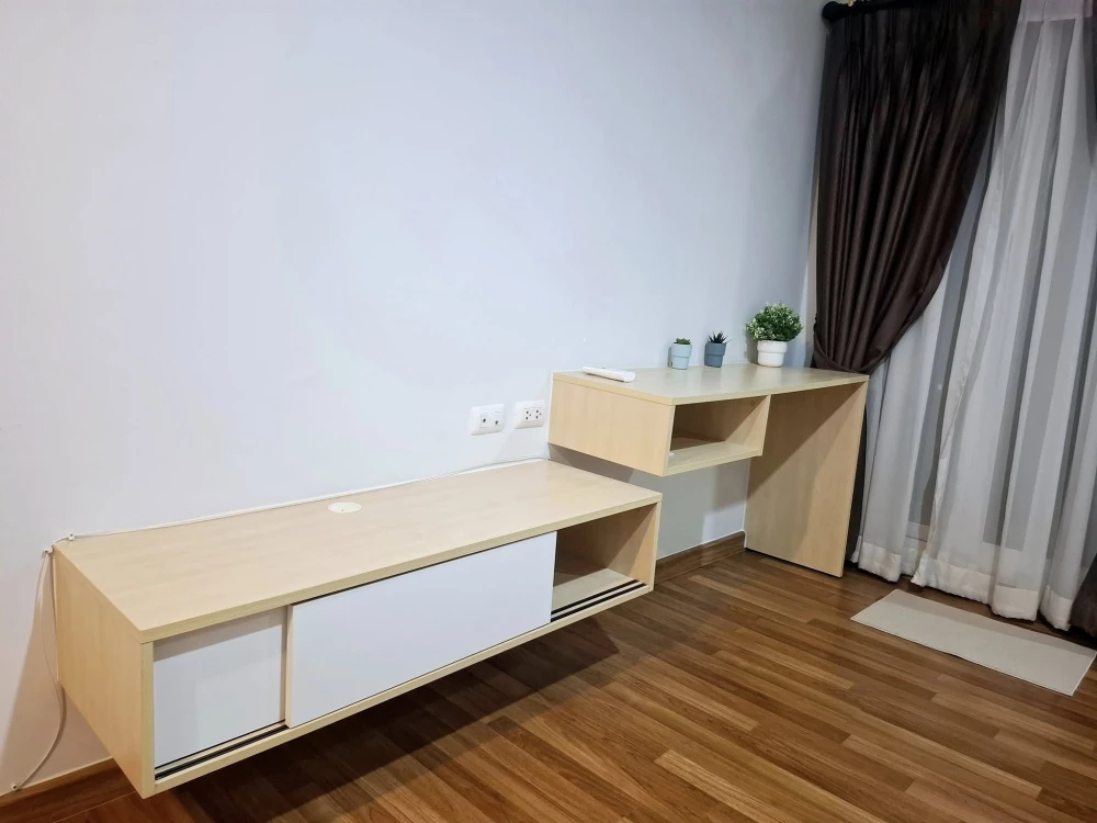 For rent: Miami Bangpu, a nice room, comes with complete furniture and electrical appliances. Just bring your bags and move in.