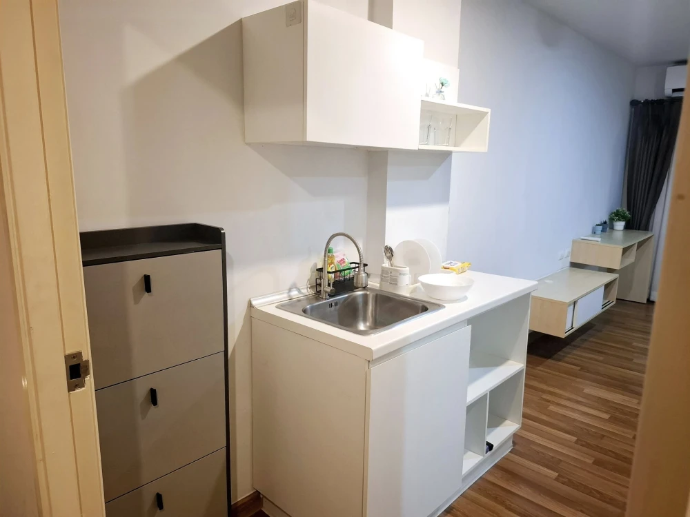 For rent: Miami Bangpu, a nice room, comes with complete furniture and electrical appliances. Just bring your bags and move in.