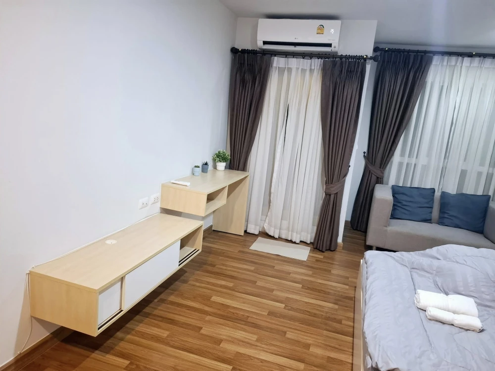 For rent: Miami Bangpu, a nice room, comes with complete furniture and electrical appliances. Just bring your bags and move in.