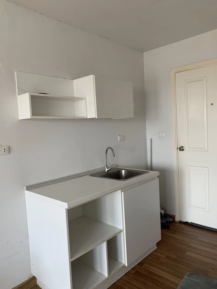 For rent Miami Bangpu, corner room, not crowded, comes with complete furniture. Don't miss out on this great deal.