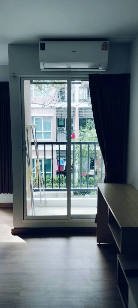Miami Bangpu Studio room for rent, fully furnished and equipped with appliances. Just bring your bags and move in!