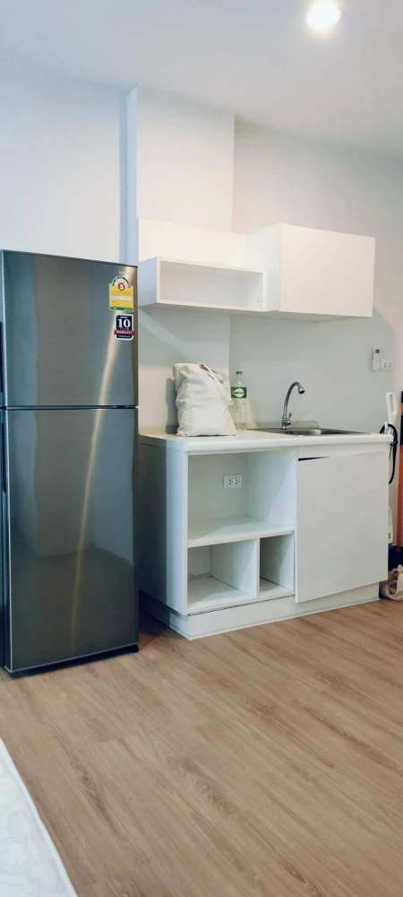 Miami Bangpu Studio room for rent, fully furnished and equipped with appliances. Just bring your bags and move in!