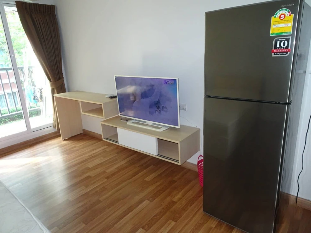 Miami Bangpu Studio room for rent, fully furnished and equipped with appliances. Just bring your bags and move in!